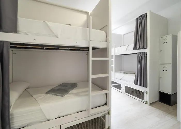 El Hostel & Co
